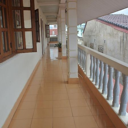 Nice Guesthouse Muang Phônsavan Dış mekan fotoğraf