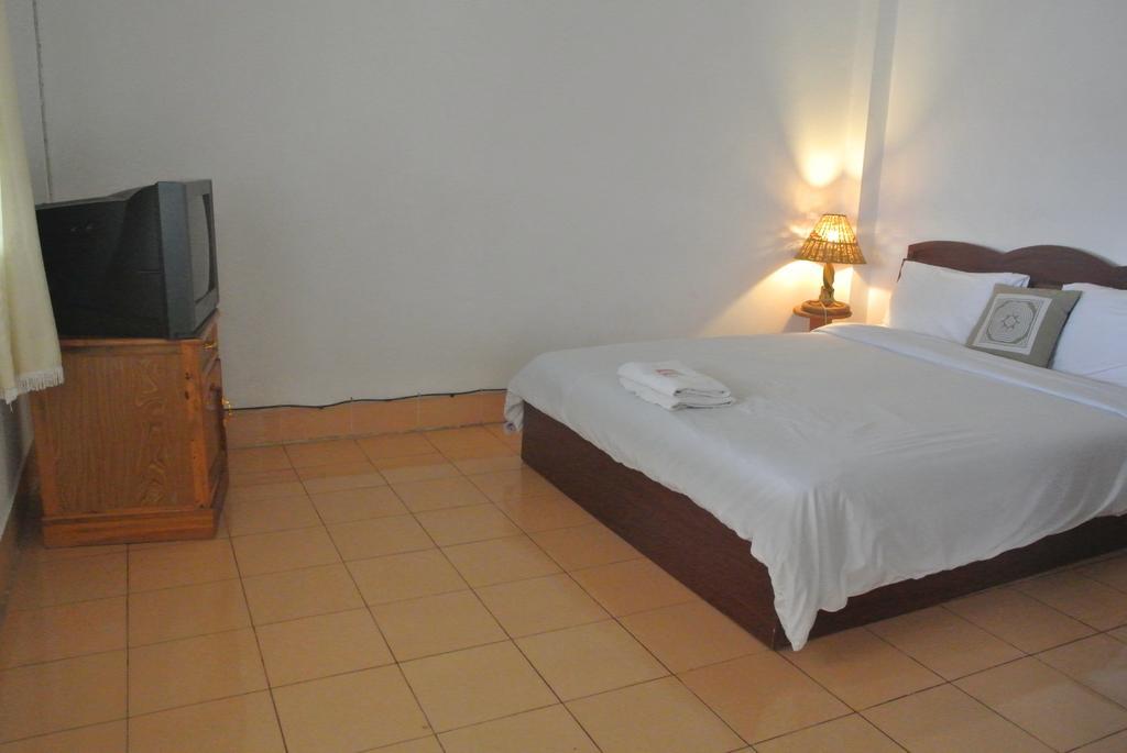 Nice Guesthouse Muang Phônsavan Oda fotoğraf