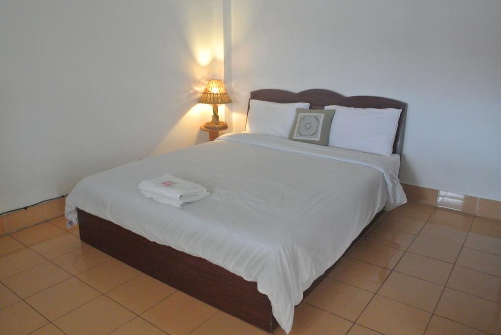 Nice Guesthouse Muang Phônsavan Oda fotoğraf