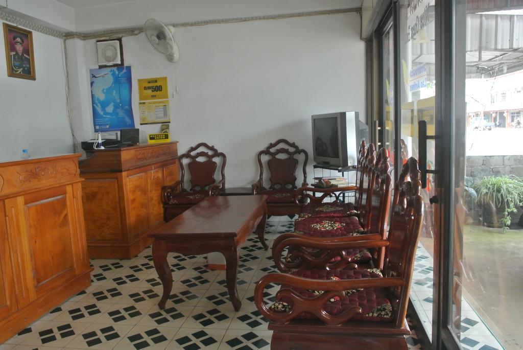 Nice Guesthouse Muang Phônsavan Dış mekan fotoğraf