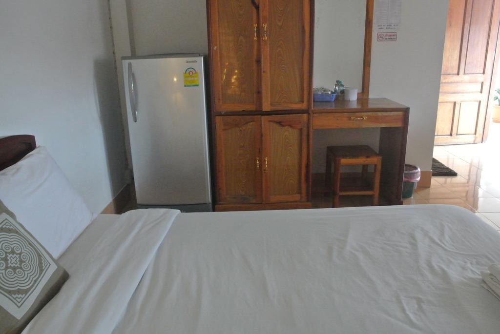Nice Guesthouse Muang Phônsavan Oda fotoğraf